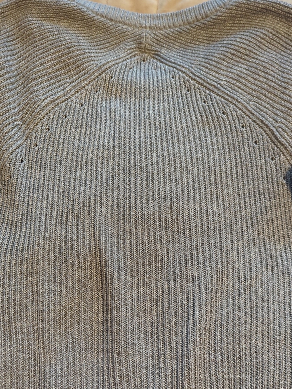 Lululemon Light Gray Ribbed Sweater - Picture 5 of 6